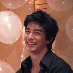 데니스오 새로운 <b>생파</b>사진과 사랑의 총알