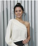 파리<b>샤넬</b>쇼 간 박시연, 외국인 사이에서 꿀리지않는 얼굴