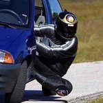 오토바이 <b>레이서</b>의 직업병