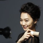 발광하는 외모의 <b>신민아</b>, 근데 머리가 좀 큰가?