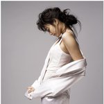 신민아, 그녀도 공개한 란제리 파격 화보! 거대 <b>포스</b>