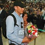 사실 석호필이 <b>예상</b>했던 입국장은...