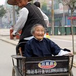 90세 <b>노모</b> 음식사러 10km달린 70세 아들