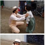 영화 촬영장의 박해일과 김혜수 <b>고사</b>지내는 모습