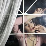 [레이싱걸] 이은미 사복입고 <b>풍만</b>한 각선미!