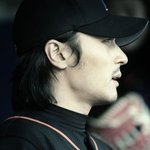 장동건 야구장 직찍, <b>감탄사</b>가 그냥 나와