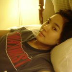 송혜교, <b>침대</b>에서 찰칵