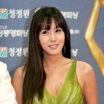 김정은 브래지어 비친다..<b>요새</b> 유행인가..