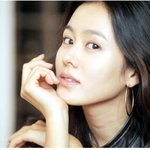 너무 투명해서 <b>핏줄</b>까지 보일듯한 손예진 동안피부~