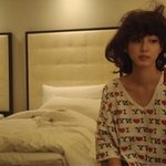 일어나자마자 셀카찍는 한예슬~<b>설정</b>인가??
