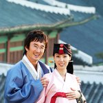 대장암 극복 탤런트 김승환, 17살 연하의 <b>미녀</b> 신부와 웨딩사진...