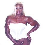 좀 심한 근육질 여성..맞으면 바로 죽는거다!!