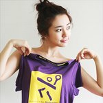 여성스러움이 느껴지는 윤은혜! 옷 입은거야?