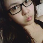 침대, 술집! 끊이지 않는 김지우의 셀카