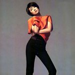 날씬한 윤은혜 패션화보