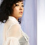 심은진 과감 의상! 흰 <b>망사</b> 블라우스에, 까만 속옷?