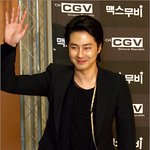 조인성 최근 사진, 싱글벙글
