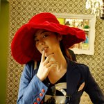 김민선 <b>la</b>에서 파파라치들에게 제시카알바로 보이게 한 모습