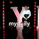 <b>jyp</b>,박진영이 돌아왔다!!검은 비닐복대를 하고!