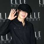 엘르<b>옴므</b> 패션쇼장에서 블랙컨셉 손호영