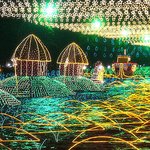 콜롬비아 메데진에서 강가에 <b>불빛들</b>..