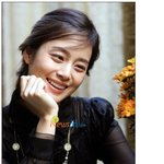 눈꼬리에 살짝 올라간 <b>주름</b>이 이쁜 김태희