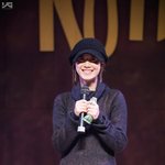 생일<b>파티</b> 때 구혜선, 다리가 꽤 길어