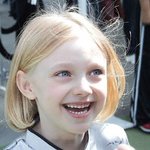 다코타 패닝 최근 징그럽게 <b>자라</b>버린 얼굴! 좀 무섭구나~