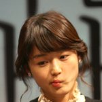 제작<b>발표회</b>의 전지현, 얼굴에 살이 많이 올랐네요^^