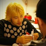 노홍철 미니홈피에서 본 갖가지 <b>무늬</b> 옷들..얼룩말 바지;;뭐여