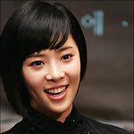 황정음 스타킹까지 <b>올</b>블랙 섹시 각선미