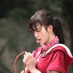 '스님<b>전용</b>' 몸빼바지 입은 한예슬