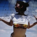 전혜빈 티셔츠 들어올려 슴가 보여주는 <b>포즈</b>