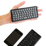 손바닥 만한 크기의 키보드! 휴대하기 편해~