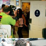 브리트니, <b>화장실앞</b>까지 파파라치들이