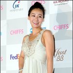 충무로 영화제에서 여신의 <b>컨셉</b><b>vs</b>블랙 드레스, 대결 구도