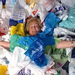 20년동안 <b>비닐</b>봉지 모아서..뭐하시게?