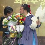 [mbc 연기대상] 지상열에게 뽀뽀당한 이서진ㅋ