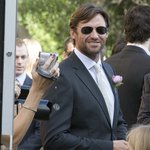 친구 결혼식 <b>들러리</b> 선 휴 잭맨