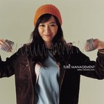 <b>비니</b> 쓴 손예진, 스프링 들고 깜찍한 놀이~!