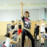 호피<b>무늬</b> 신상신발 신고 개그하는 '빅뱅' 대성ㅋㅋ