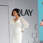 송혜교, <b>개미</b>허리에 글래머?