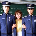 윤호 제복 + 자막 보다가 <b>익숙</b>한 이름ㅋㅋㅋㅋㅋ [하이킥]