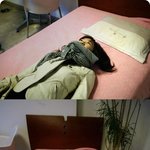 은실이 전혜진, <b>침대</b> 위 누워 셀카