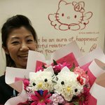 일본에 나온 '<b>hello</b> kitty' 부케~><