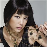 한고은 ‘<b>보석</b>녀 변신’ 프랑스 주얼리 모델로! 얼굴, 코 대체 왜이래...