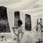 웨딩드레스 화보찍은 한고은, 섹<b>시미</b> 흐른다~