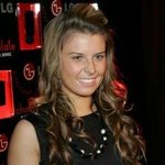 "월드컵의 그녀들 초콜릿폰에 <b>매료</b>"