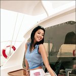 오윤아, <b>s라인</b> 섹시 몸매 뽐내며 요트 걸 변신