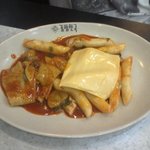 김밥천국의 <b>치즈</b>떡볶이.....